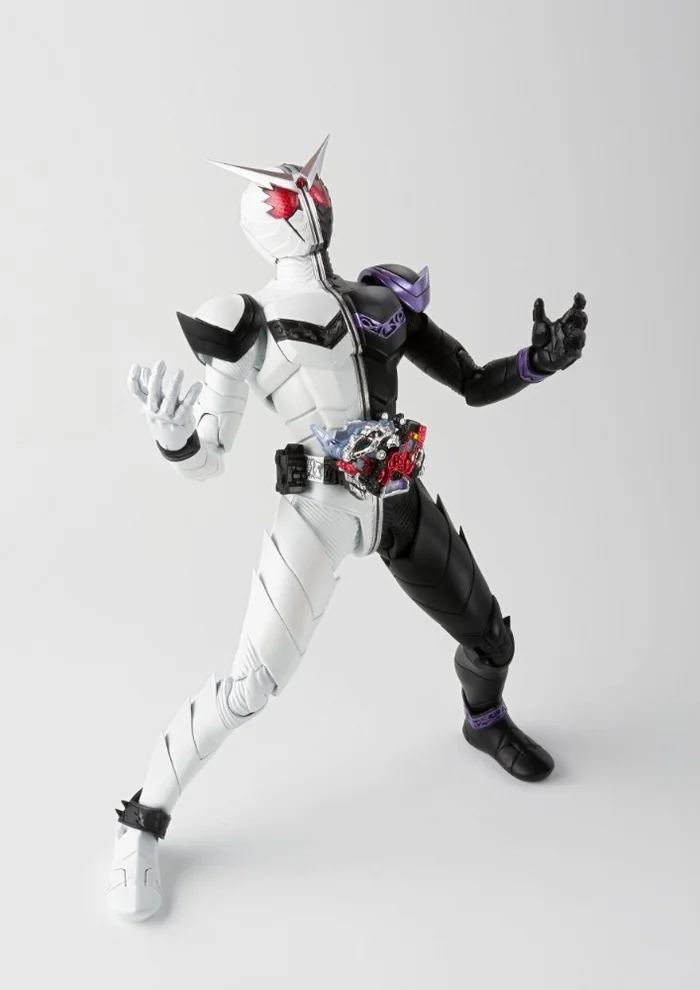 Bandai S.H.Figuarts Kamen Rider W Fang Joker - Image 4