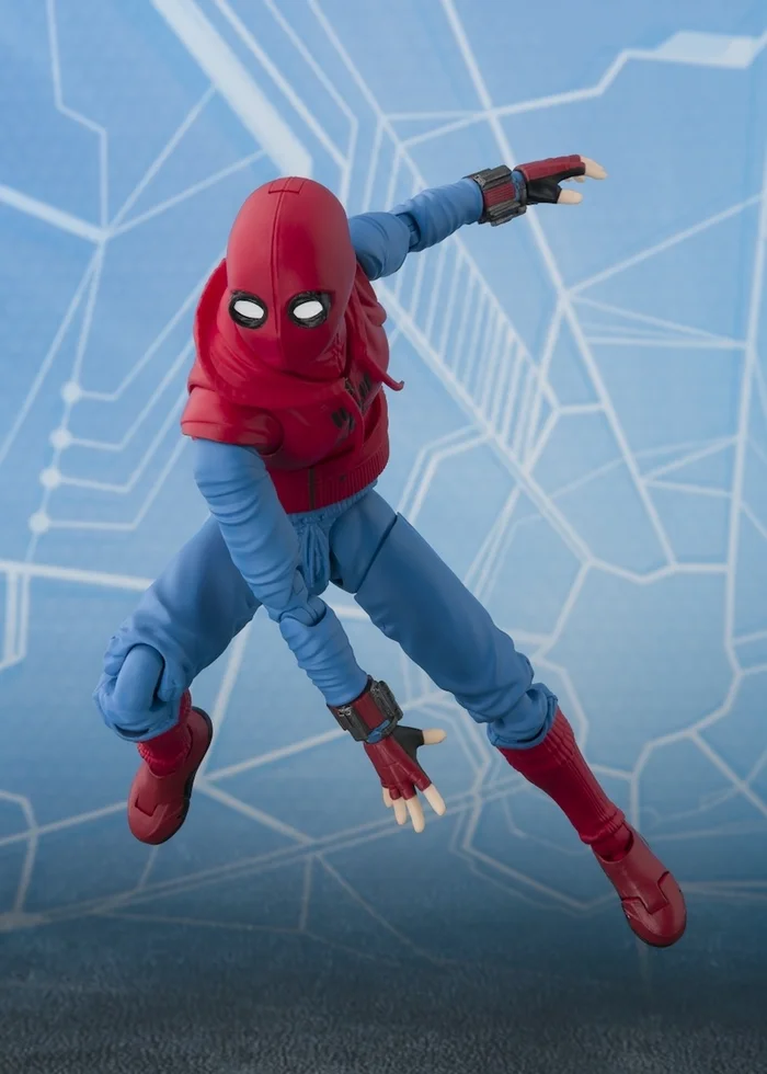 Bandai S.H.Figuarts Spider-Man: Homecoming Spider-Man Homemade Suit Ver. W/ Tamashii Option Act Wall - Image 6