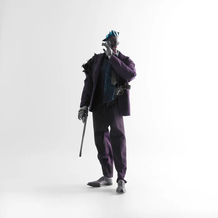 DC COMICS Steel Age The Joker 1/6th Scale Collectible Figure - Image 4