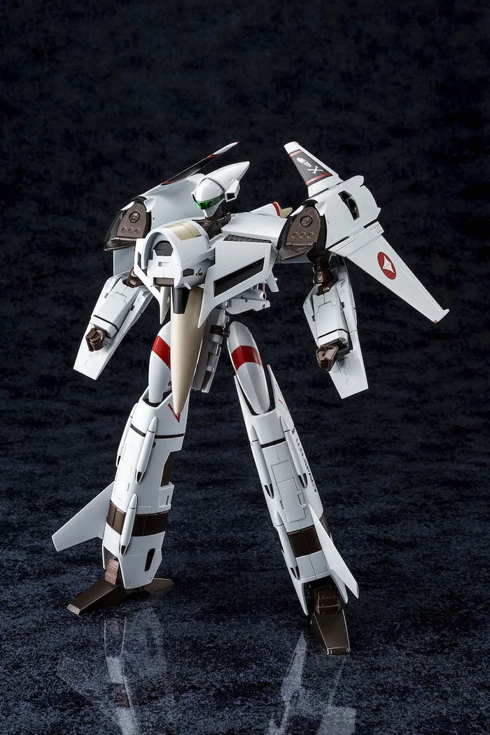 Macross 1/60 Scale Perfect Transformation VF-4A Lightning III Hikaru Ichijyo Use Aircraft - Image 6