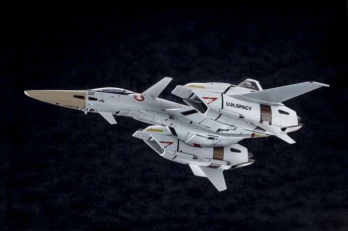 Macross 1/60 Scale Perfect Transformation VF-4A Lightning III Hikaru Ichijyo Use Aircraft - Image 3